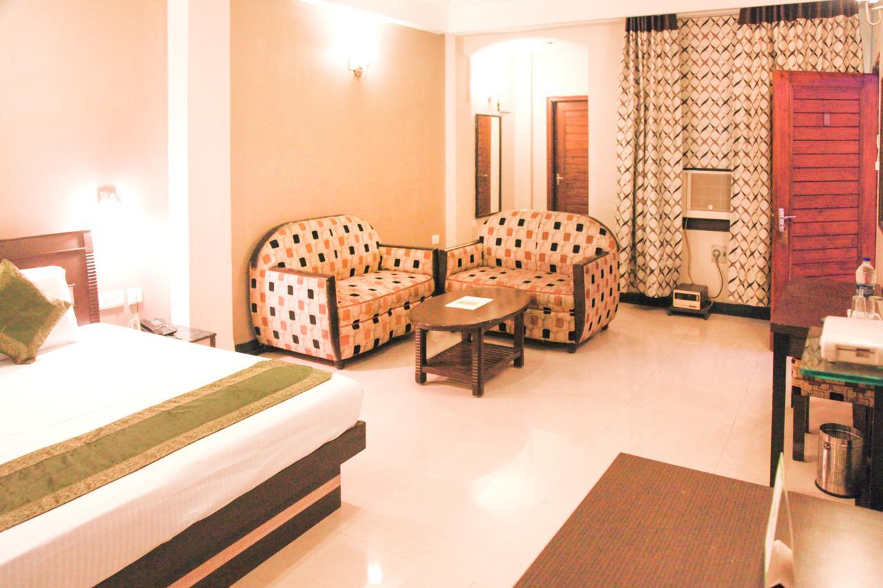 Treebo Trend Swagat Kanpur Extérieur photo